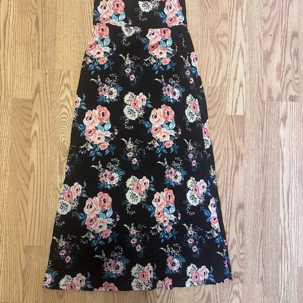 Floral Black Skirt‎ Maxi Size Medium